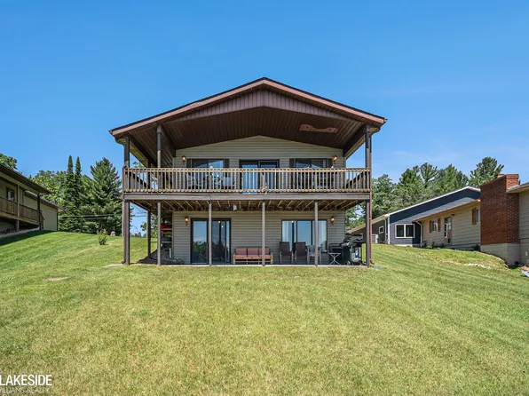 1662 N Ogemaw Trl, West Branch, MI 48661