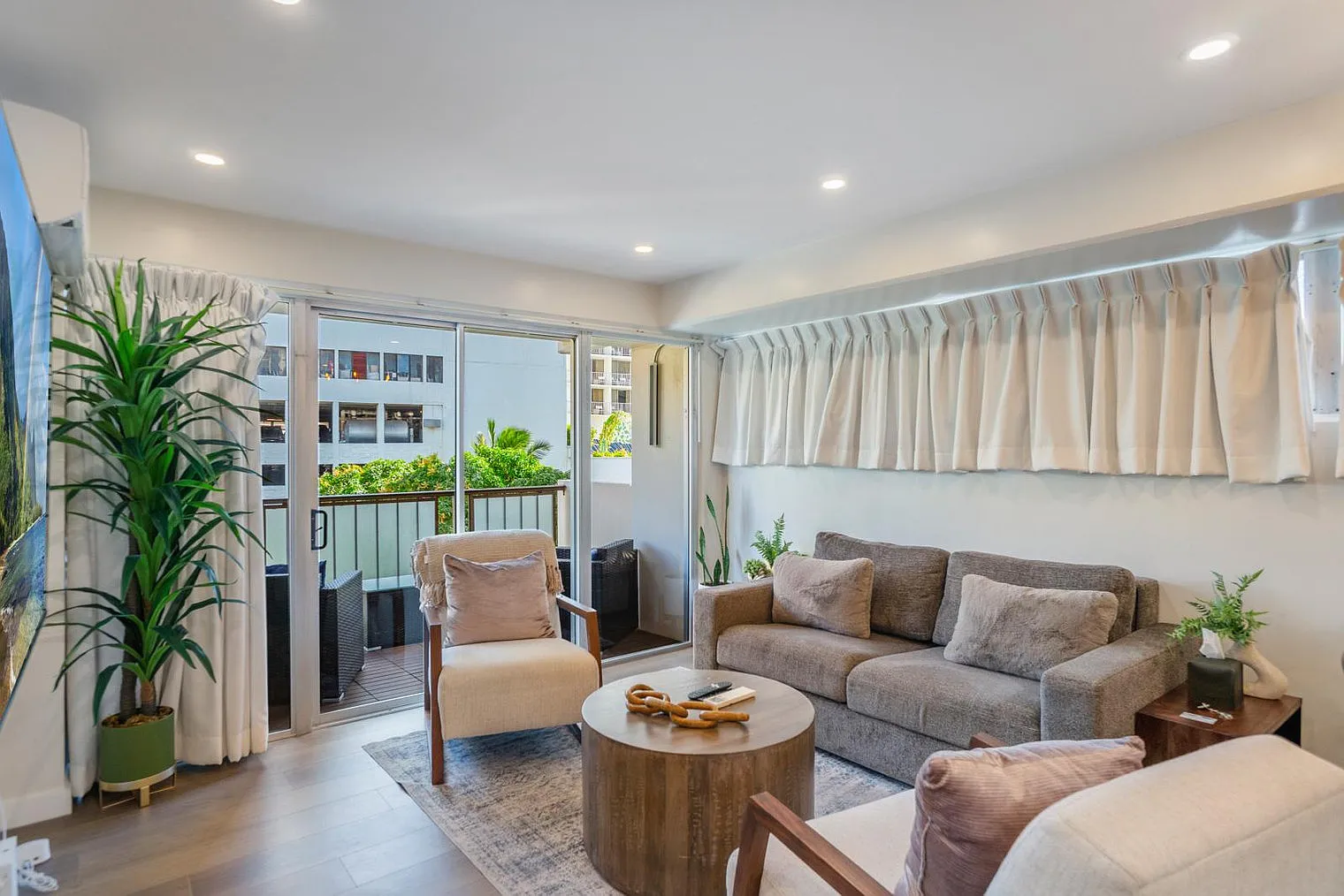 3 bed, 2.0 bath, 925 sqft, $30,810 — Photo 3