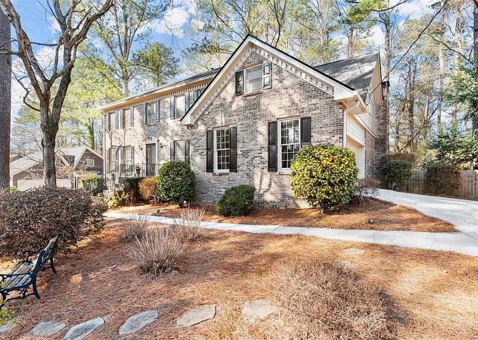 1st image of 2124 Dunwoody Gln