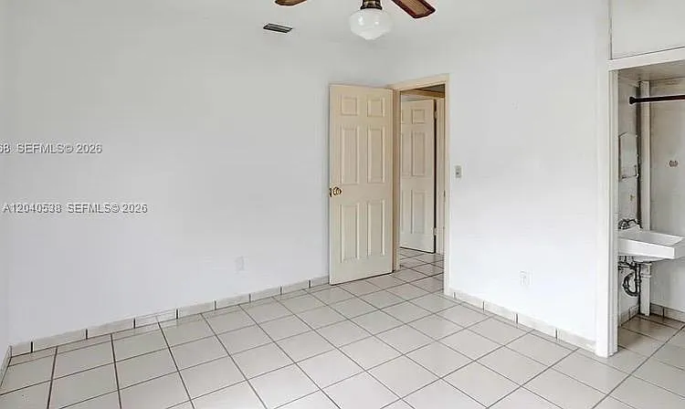 831 NW 21st Ct — Photo 9
