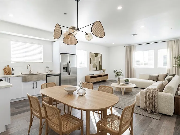 1820 Thurman Ave #1818-1/2 — Photo 3