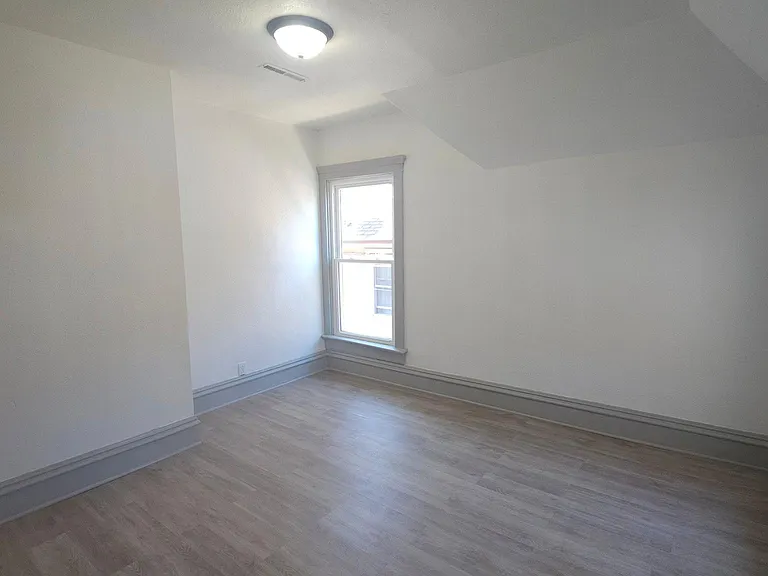 1709 Linden Ave #2 — Photo 13