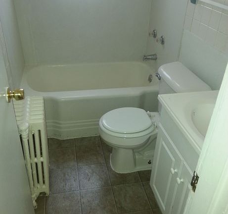 4th image of 52 Gahl Ter APT C