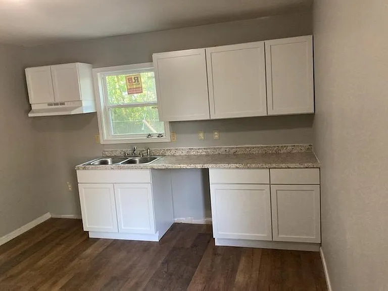 4819 Hubert St — Photo 17