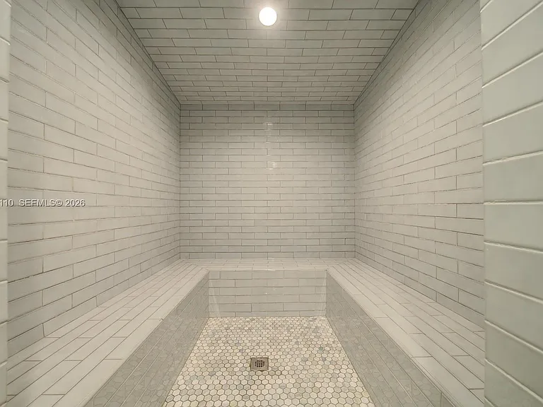 10 SW South River Dr #708 — Photo 22