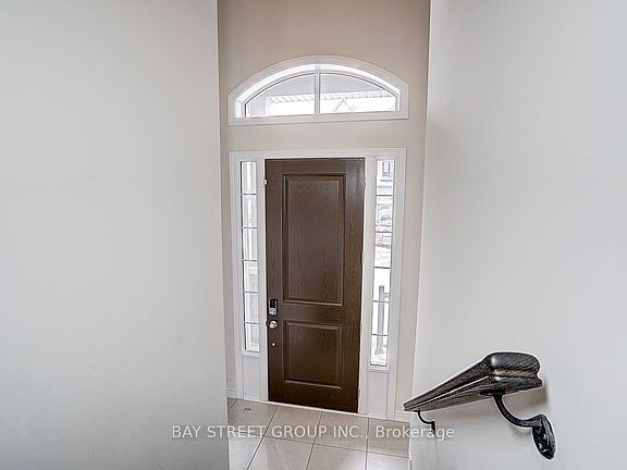 2nd image of 19 Morrison Cres