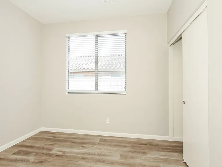 2162 W Kristina Ave — Photo 9
