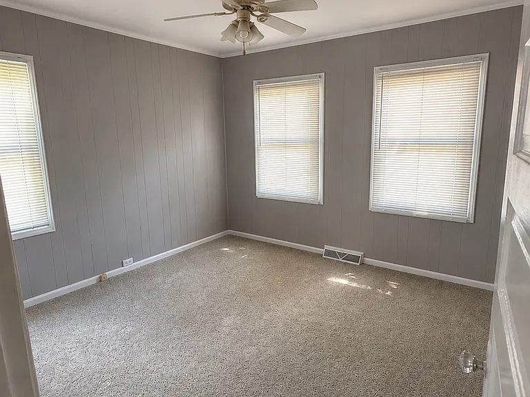 902 Bringle Ferry Rd — Photo 9