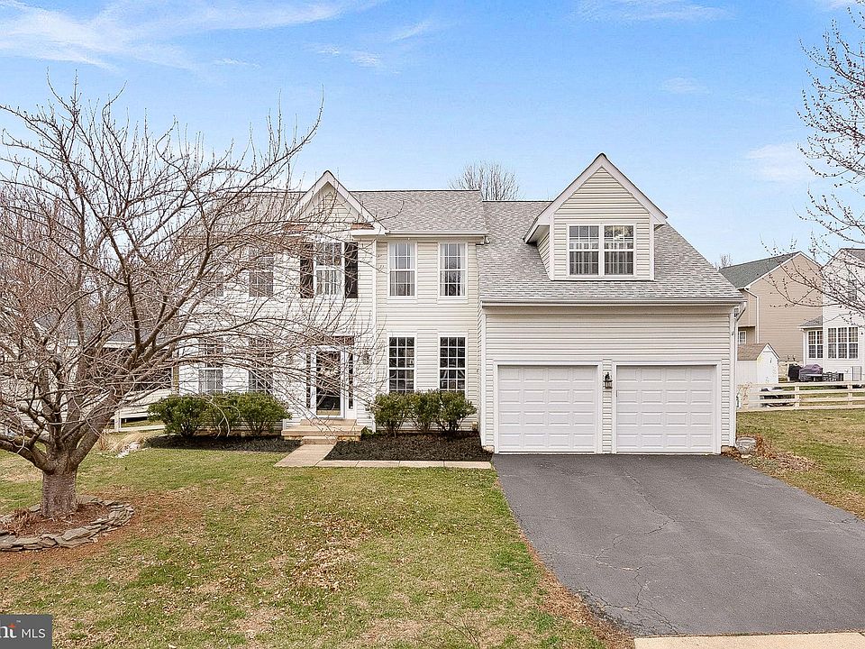 1st image of 35812 Park Heights Cir