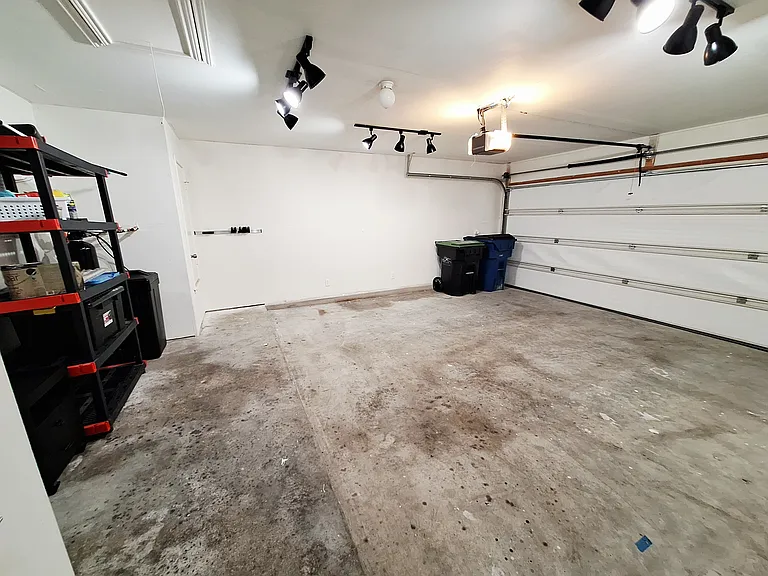 325 Comal Run — Photo 29