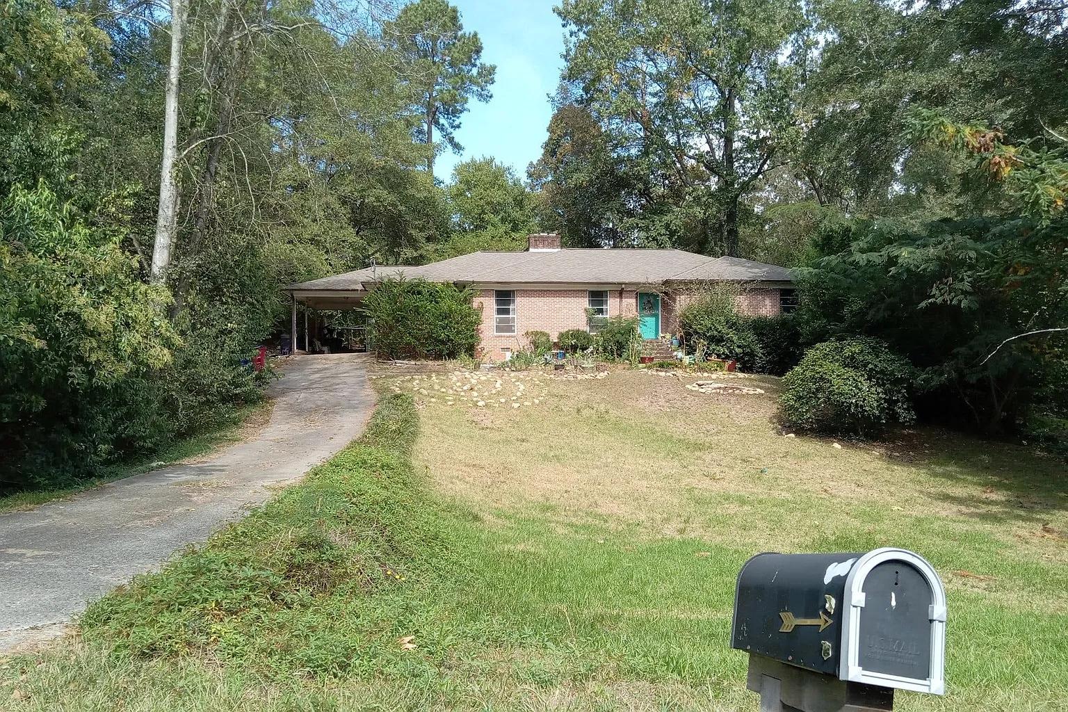 792 Windsor Rd photo 1