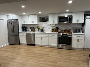 (Undisclosed Address), East Rockaway, NY 11518