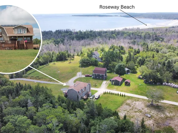 47 Paces Ln, Shelburne, NS B0T 1W0