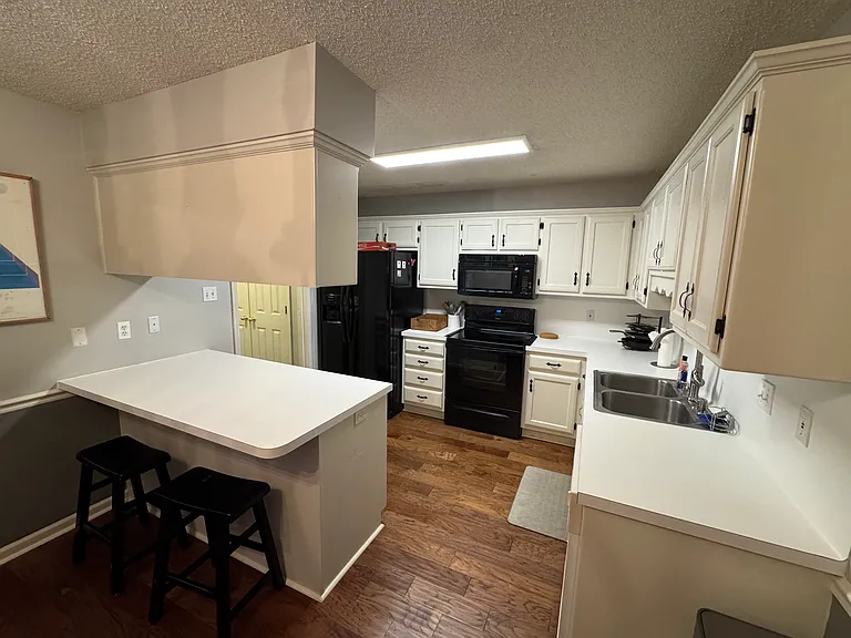 14 Ridgeton Ct — Photo 4