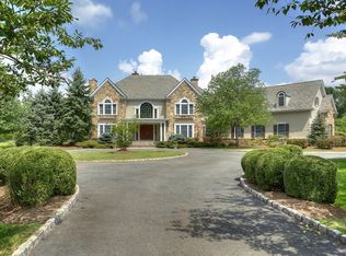 11 Spring Hollow Ln, Basking Ridge, NJ 07920