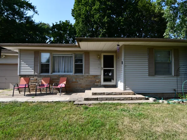 233 Hunter Dr, Benton Harbor, MI 49022