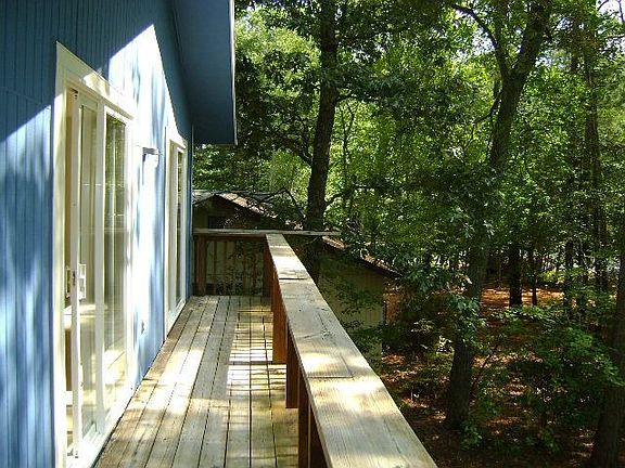 Upstairs Deck 