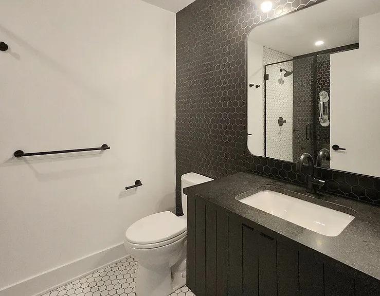 3228 W Palmer St #5 — Photo 9