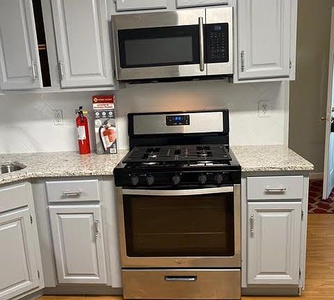 3rd image of 18 Oneil Ct