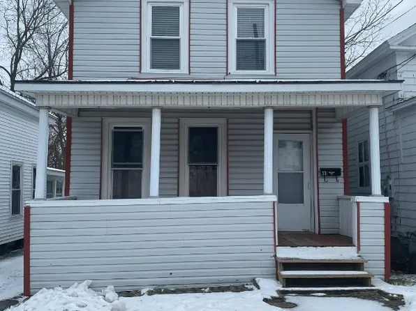 33 1/2 Dublin St, Oswego, NY 13126