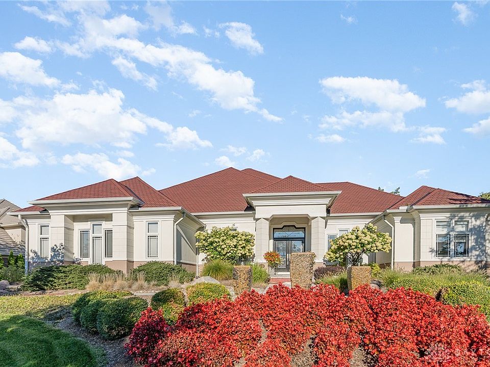 1st image of 4898 Stone Lake Dr