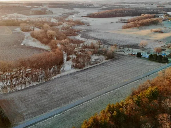 000 Deerfield Road, Deerfield, WI 53589