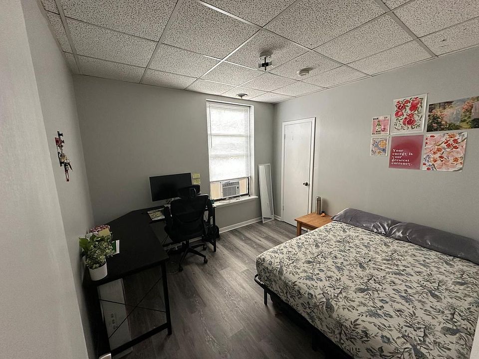 1st image of 1060 W Polk St APT 3F