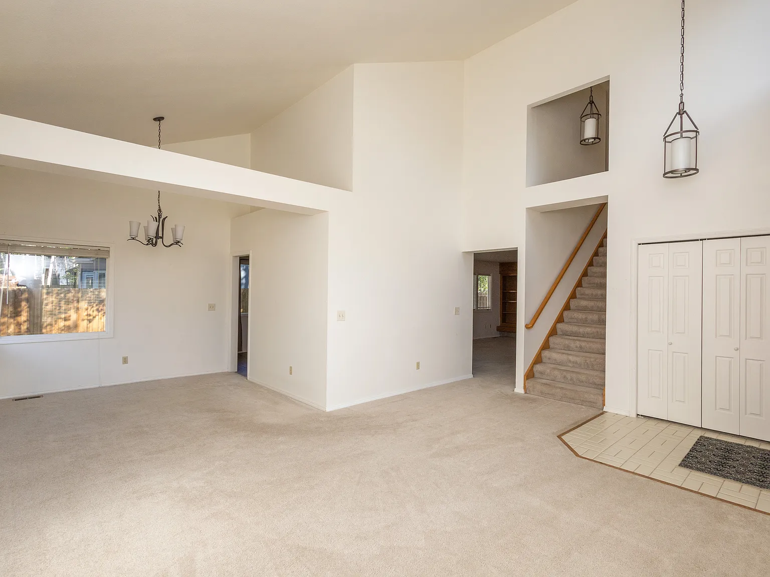 3 bed, 2.5 bath, 2027 sqft, $3,300 — Photo 3