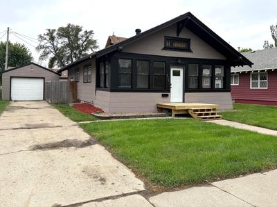 404 9th Ave SE, Aberdeen City, SD, 57401