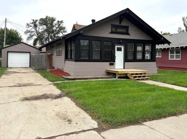 404 9th Ave SE, Aberdeen City, SD 57401