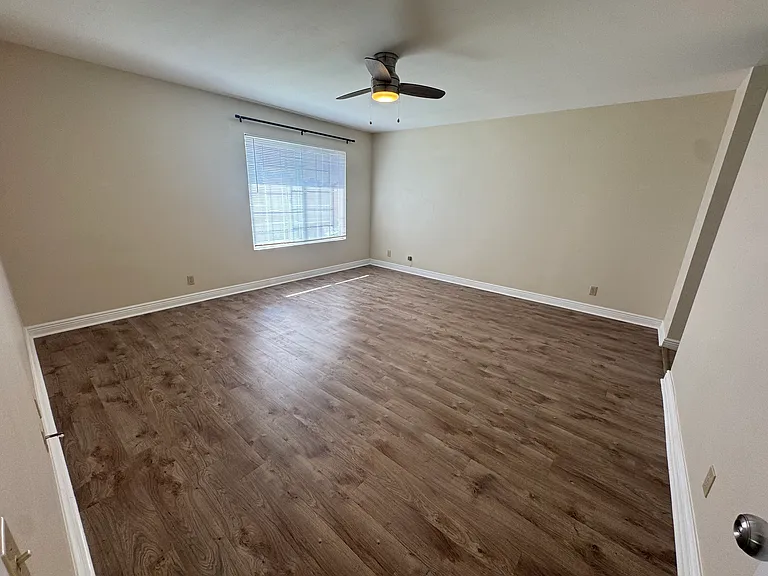 11236 Nalco St — Photo 17