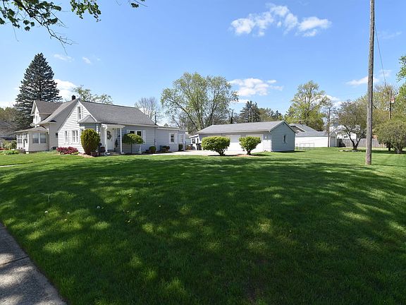3rd image of 1404 Woodward Ave