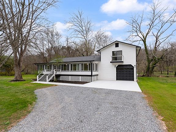 5th image of 284 Smokeford Rd