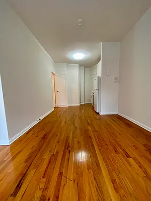 Rented by Dynamik Realty | media 9