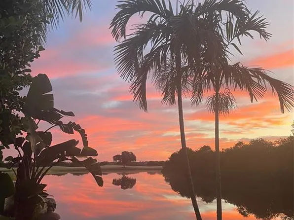 10555 Old Grove Cir, Bradenton, FL 34212