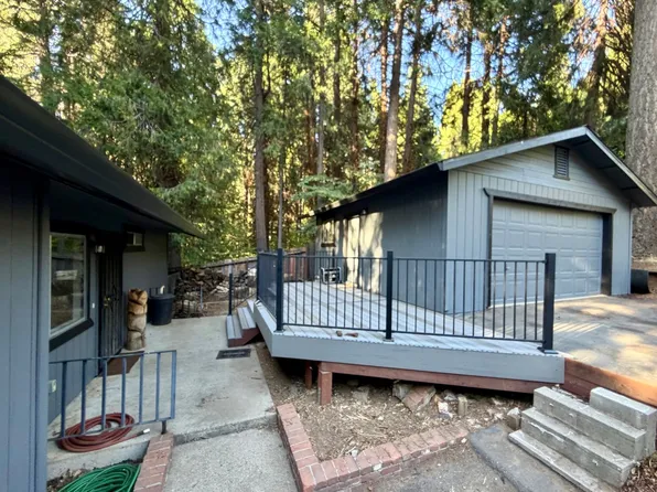 3001 Polaris Ct, Pollock Pines, CA 95726