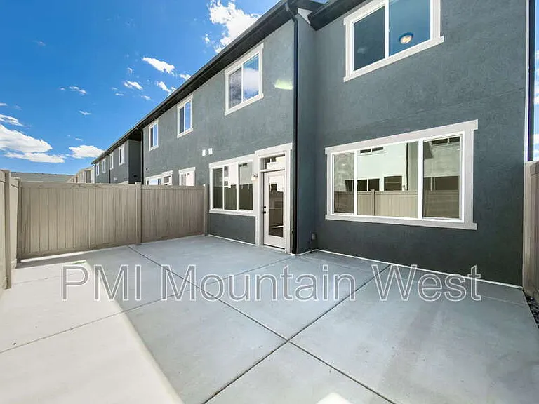 2606 N 2125 W — Photo 14