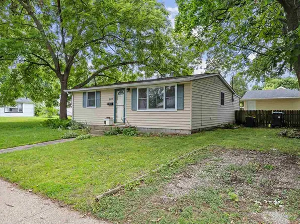 815 Page St, Iowa City, IA 52240
