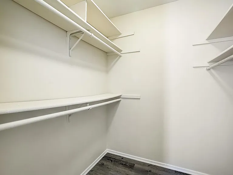 Rockwood Apartments — Photo 24