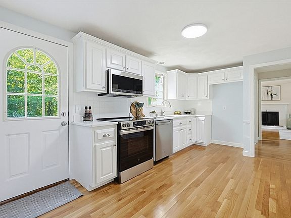 3rd image of 3 Gwynne Rd