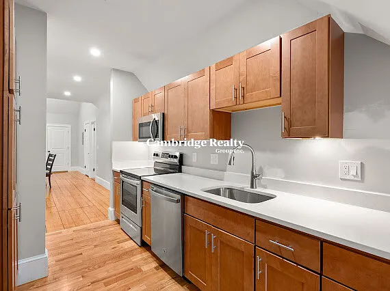 169 Hunnewell Ave #3A — Photo 4