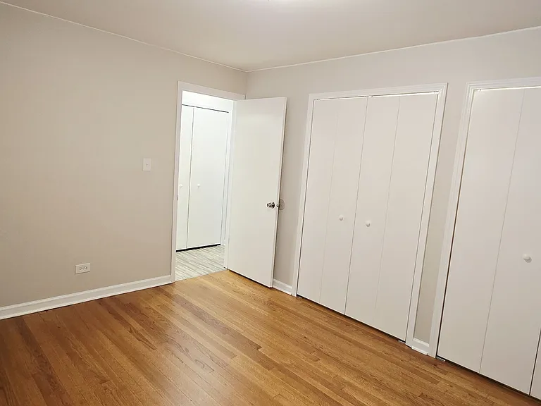 5835 W 63rd St — Photo 34