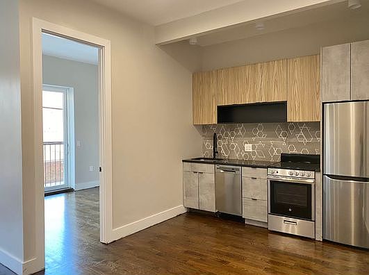 2nd image of 538 E 142nd St APT 1B