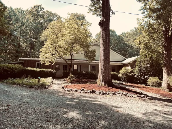 739 Homeplace Dr APT 4, Chapel Hill, NC 27517