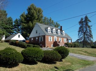 302 Poplar St, Galax, VA 24333