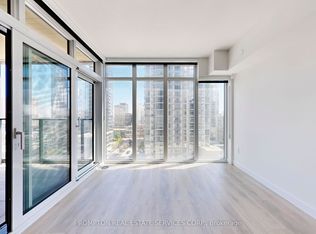 1 Concord Cityplace Way #612, Toronto, ON M5V 3V4