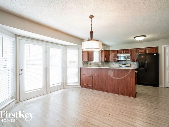5th image of 1813 Highcrest Dr