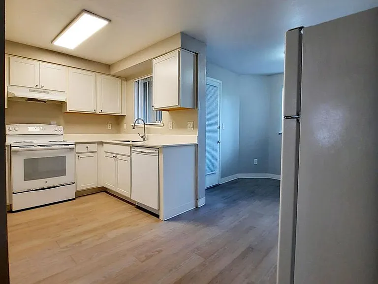 The Gardens Apartments — Photo 23