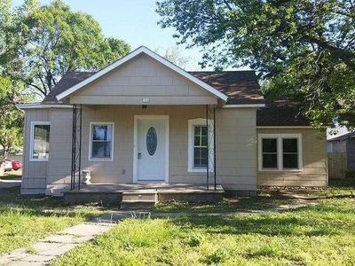 511 W 9th Ave, Hutchinson, KS, 67501