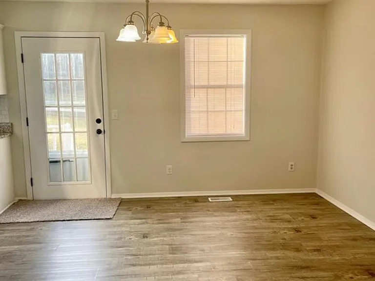 2136 Crystal Ct — Photo 4